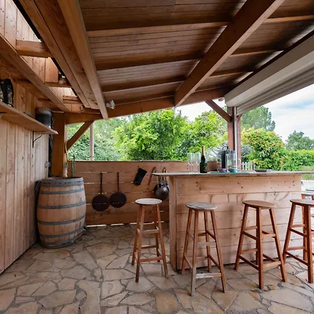 Le Chalet *